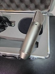 Behringer B-2 Pro Dual-Large-Diaphragm Multipattern Condenser Microphone