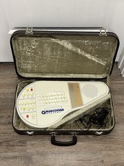 Vintage Suzuki Omnichord OM-27 Analog Synthesizer with Case Working!!