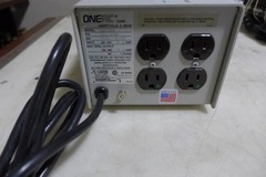 A22 ONEAC MD1105 4 PLUG POWER CONDITIONER 120V FREE SHIPPING