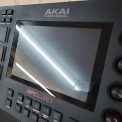 Akai Professional MPC Live II Standalone Sampler and Sequencer + Case