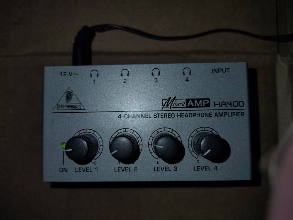 Behringer Micro 4 Channel Headphone Amplifier HA400