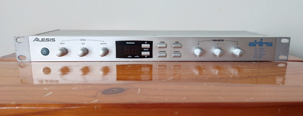 Alesis Akira : Multi-Effects Processor Rackmount Unit