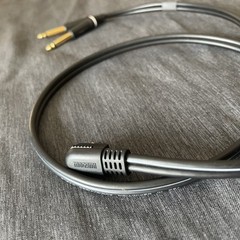 Mogami Neutrik Stereo Mini Jack 3.5mm (1/8“) TRS to Dual 6.3mm (1/4“) TS plugs
