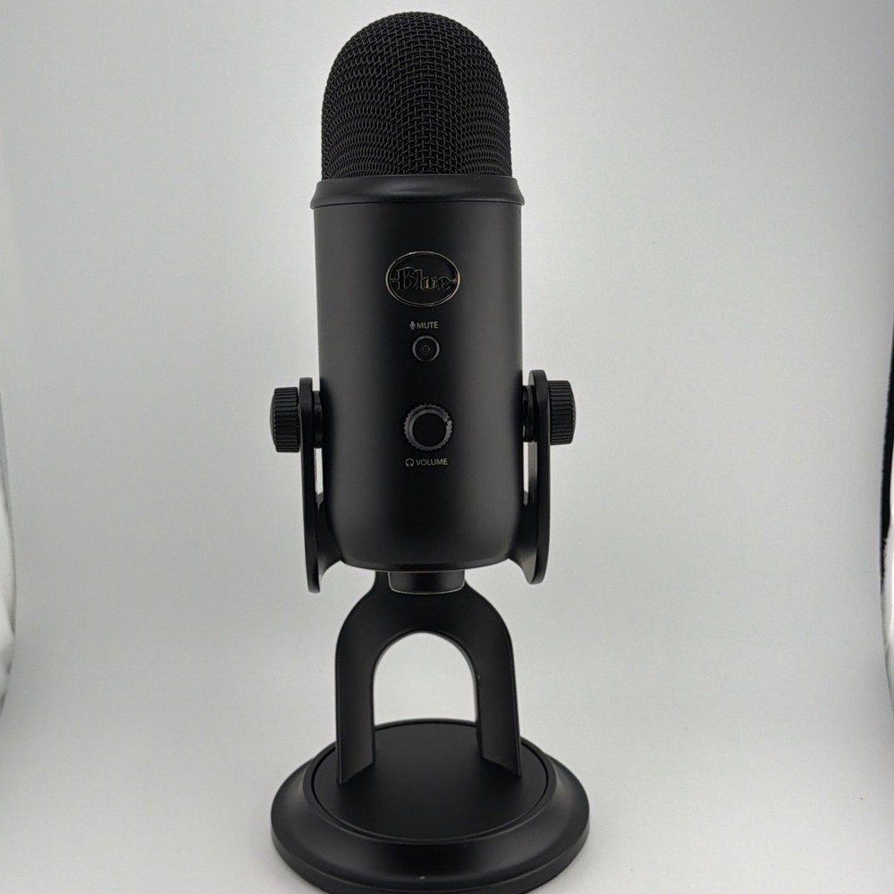 Blue Yeti Professional Multi-Pattern USB Condenser Microphone Blackout Black