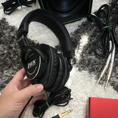 Focusrite Scarlett 2i2 USB-C Interface, Mackie CR4-X, LYX PRO Headphones