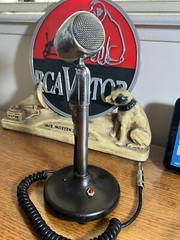Rare Vintage 1950’s Ronette-Holland G210-5 Crystal Microphone, works w/stand