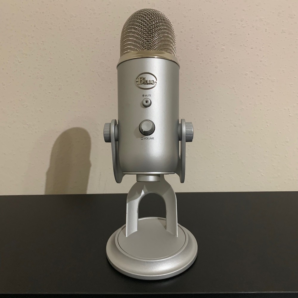 Blue Yeti Ultimate USB Microphone. Not working. For parts only. Free Shipping!
