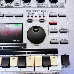 Roland MC-303 Sequencer Groovebox Drum Machine Sound Module Free Shipping