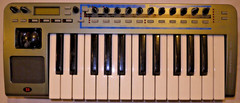 Novation Xio 25 Virtual Analog Synthesizer Controller Keyboard XioSynth 25
