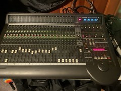 mixing console – digital