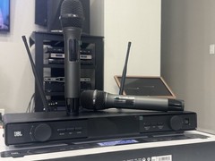 JBL KMC-1000 KTV Wireless Microphone System