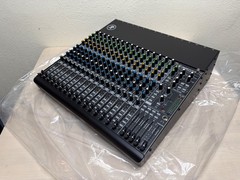New – Mackie VLZ4 Series 1604VLZ4 16-Channel/4-Bus Compact Mixer