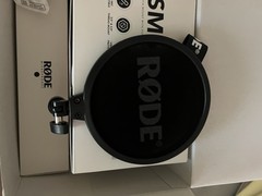 RØDE NT1-A Large Diaphragm Cardioid Studio Mic w/ SM6 Shock Mount Pop