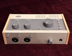 Universal Audio VOLT 476 USB-C Audio Interface 4×4 76 Compressor MIDI Used Box