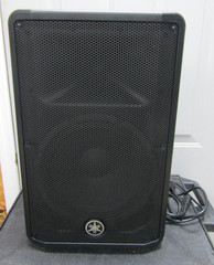 Yamaha DBR12 – 2-Way Bi-Amp Bass-Reflex 12″ Powered Speaker