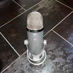 Blue Yeti USB Condenser Desktop Microphone Silver Multiple Polar Patterns