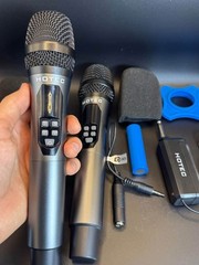 2 Hotec Wireless Microphones Dual Uhc