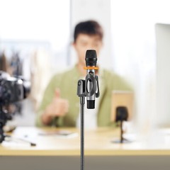 Adjustable Gooseneck Microphone Stand with Desk Clamp Fit for Radio Broadcasting