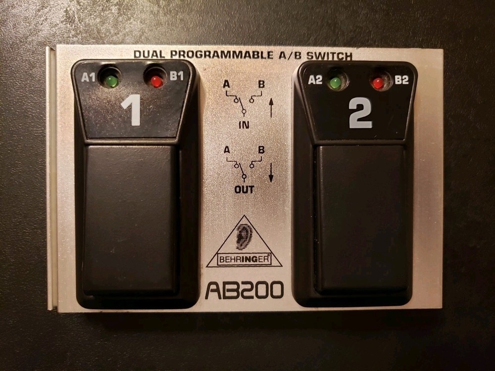 Behringer Dual A/B Switch AB200 Ultra Flexible Dual Programmable Footswitch