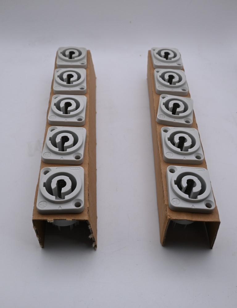 Neutrik NAC3MPB PowerCon Receptacle Power Out 20A 250V Lot of 10 FREE SHIPPING