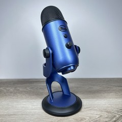 Blue Yeti USB Microphone for Gaming, Streaming Logitech Creators Midnight Blue