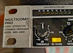 Behringer Multicom Pro MDX4400 4-Channel Audio Interactive Dynamics Processor