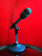 Vintage 1980’s Electro Voice PL95 dynamic cardioid microphone Low Z w clip DS35
