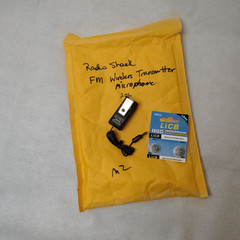 Radio Shack Realistic FM Wireless Microphone Transmitter w/ Lapel Mic