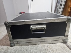 Allen & Heath Qu-24 24-Channel Digital Mixing Console with Roadie Case