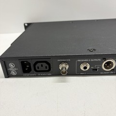 Shure U4D-UB Dual Channel Wireless Receiver UB Band 692-716MHz Powers On – Read!