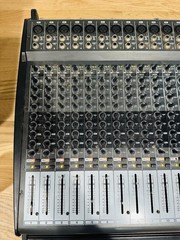Behringer Europower PMP6000 20-Channel 1600W Powered Mixer Power On Semi Tested