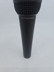 Behringer – XM8500 – Ultravoice Dynamic Vocal Cardioid Microphone
