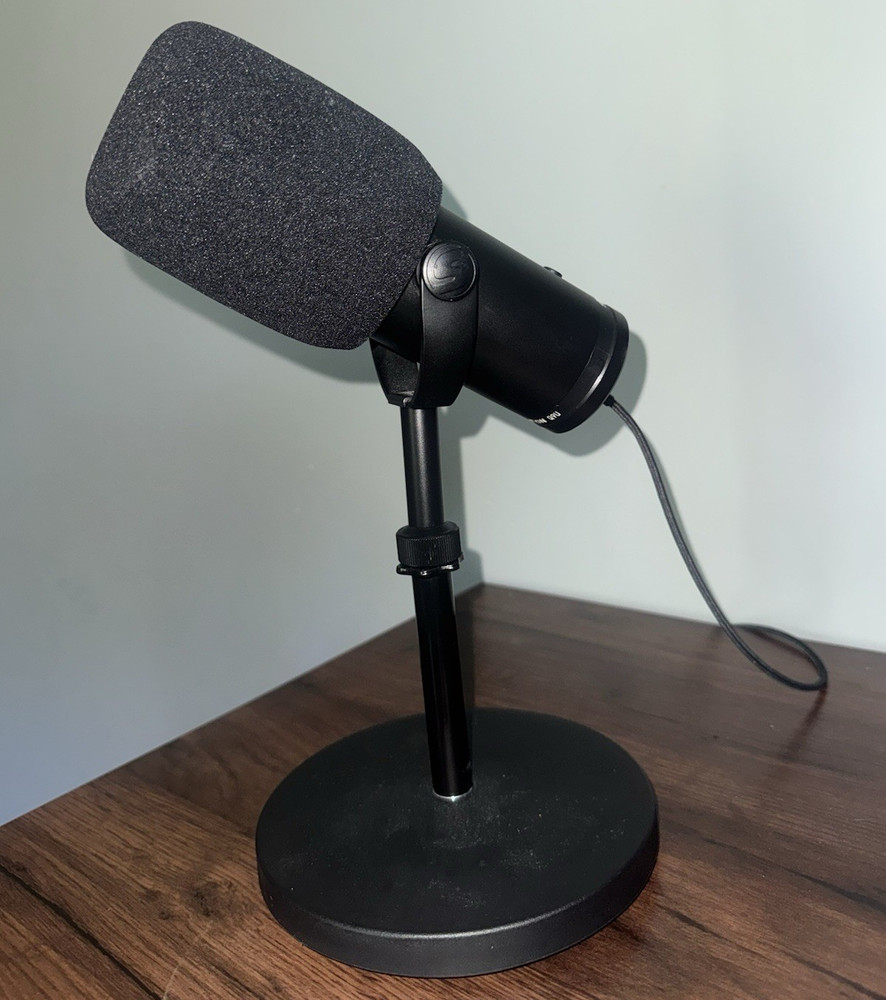 Samson Q9U Dynamic Cardioid USB/XLR Desktop Mic w/ Stand, Black, Jack