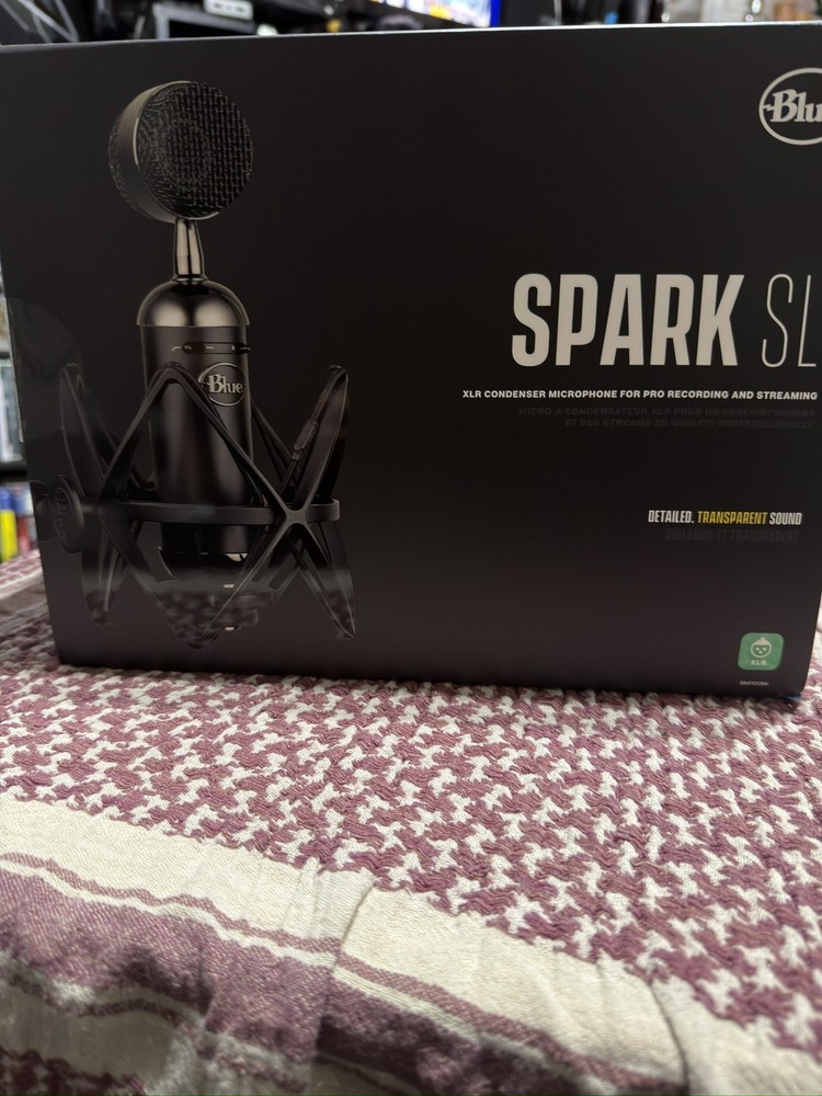 Blue Microphone Blackout Spark SL XLR Condenser Microphone Recording, Streami…