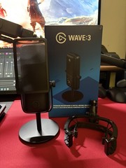 Elgato Wave 3 – USB-C Condenser Microphone With Pop Filter & Shock Mount