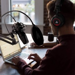 192kHz/24bit USB Condenser Microphone Set with Studio Headphones for Podcasters