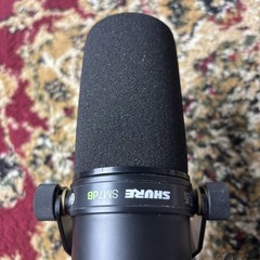 Shure SM7dB Dynamic Vocal Microphone Built-in Preamp Cardioid Podcast Streaming