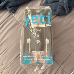 Blue Yeti Pro USB & XLR Microphone (SEALED BRAND NEW)