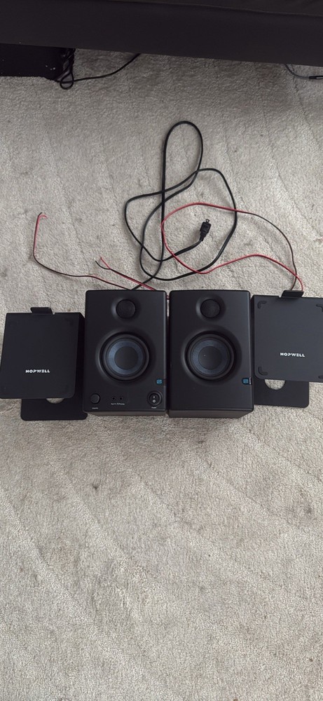 PreSonus Eris 3.5-inch Powered Studio Monitors – 2nd Generation, Black, Wired