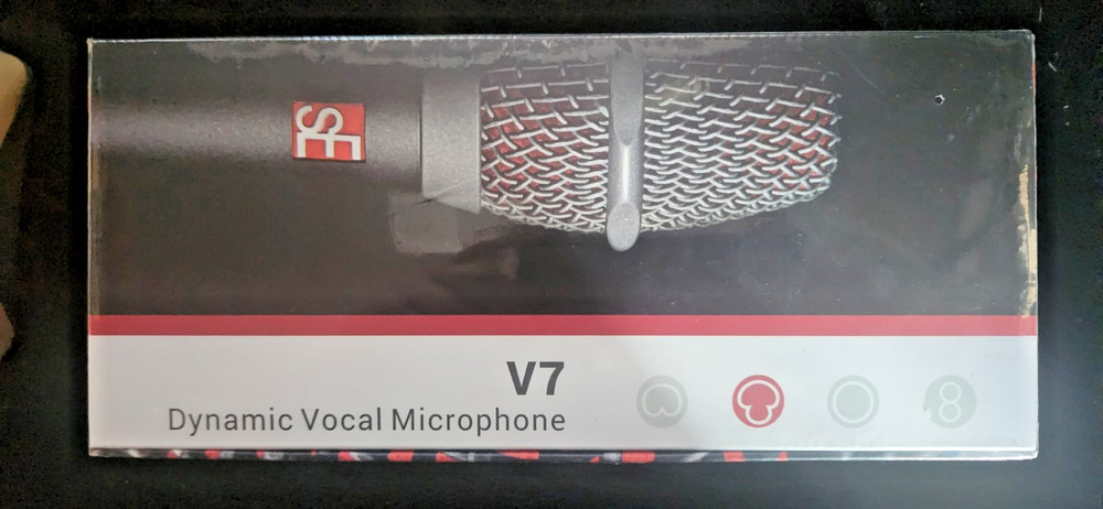 NEW Se Electronics V7 Dynamic Vocal Microphone Studio-Grade Supercardioid