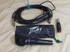 PEAVEY PV i100 Cardioid Microphone, Case, Cable & D’Addario Stereo Audio Adapter