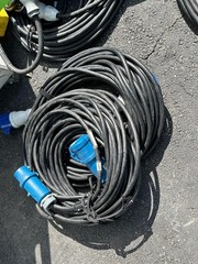 INDU 400A Power Distro PD 3PH CAM-CEE 30A-BLU5 X6, 30A-BLU3 X18 PT W/CABLE