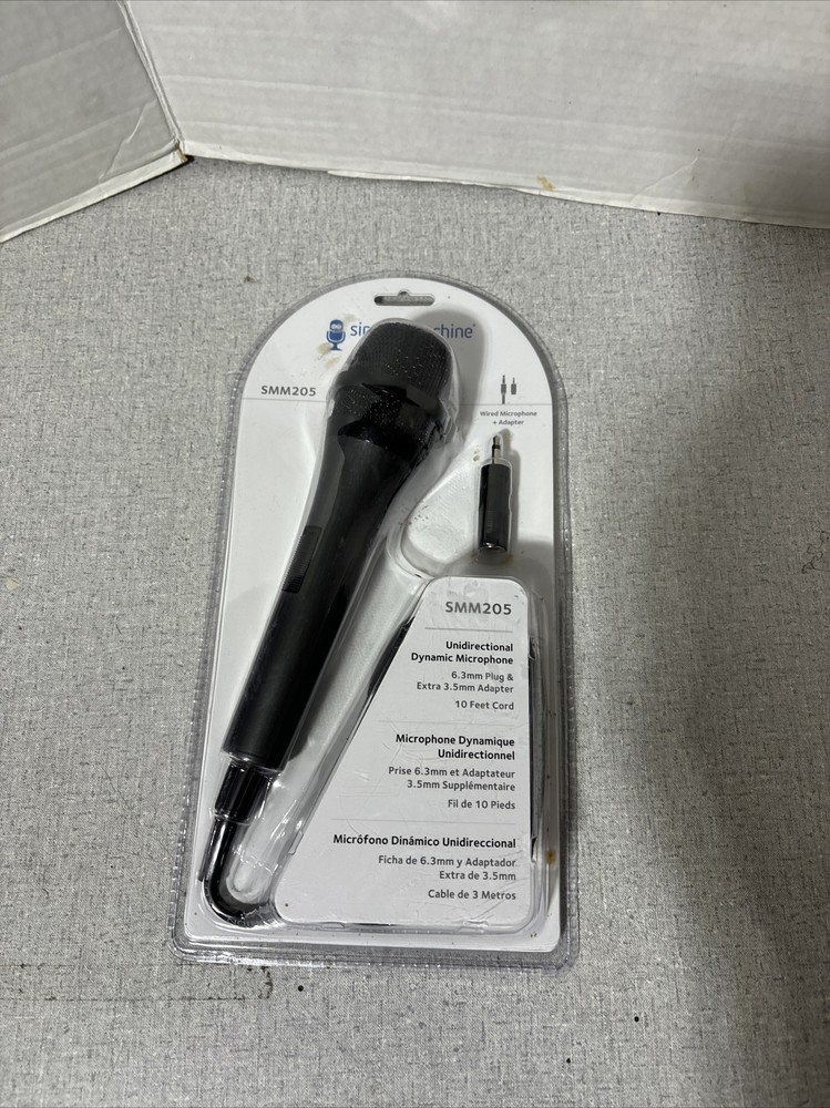 Singing Machine Unidirectional Dynamic Wired Microphone SMM205 New Sealed