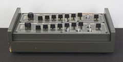 Pearl Syncussion SY-1 Vintage Analogue Electronic Drum Synthesiser & CU-1 Pads