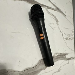 Wireless Professional Handheld/Stand-Held Microphone, Black w/ Battery Cover