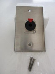 ProCo WP1006 Locking (1) 1/4″ TRS Jack Stainless Single Gang Wall Plate NJ3FP6C
