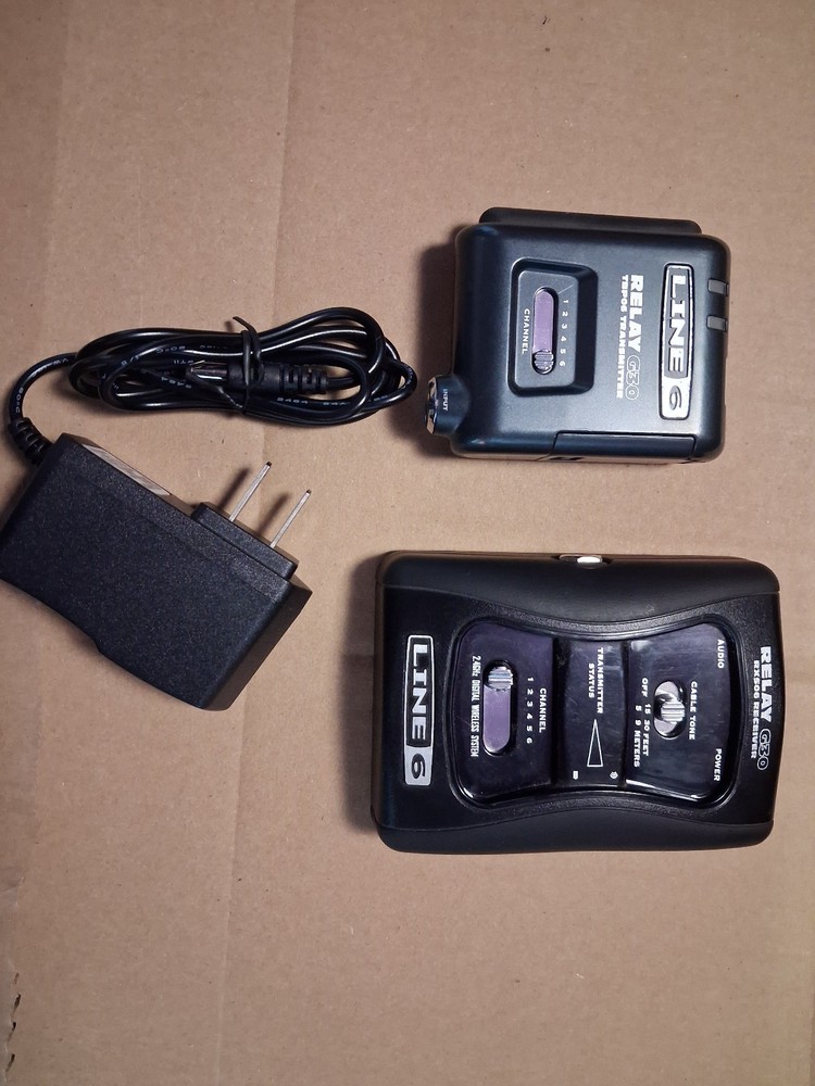 Line 6 Relay G30 RXS06 Wireless Guitar System w/ Power Pack & TBP06 Transmitter