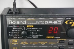 Roland GR-20 Guitar Synthesiser Floor Board / Pedal unit – 100V