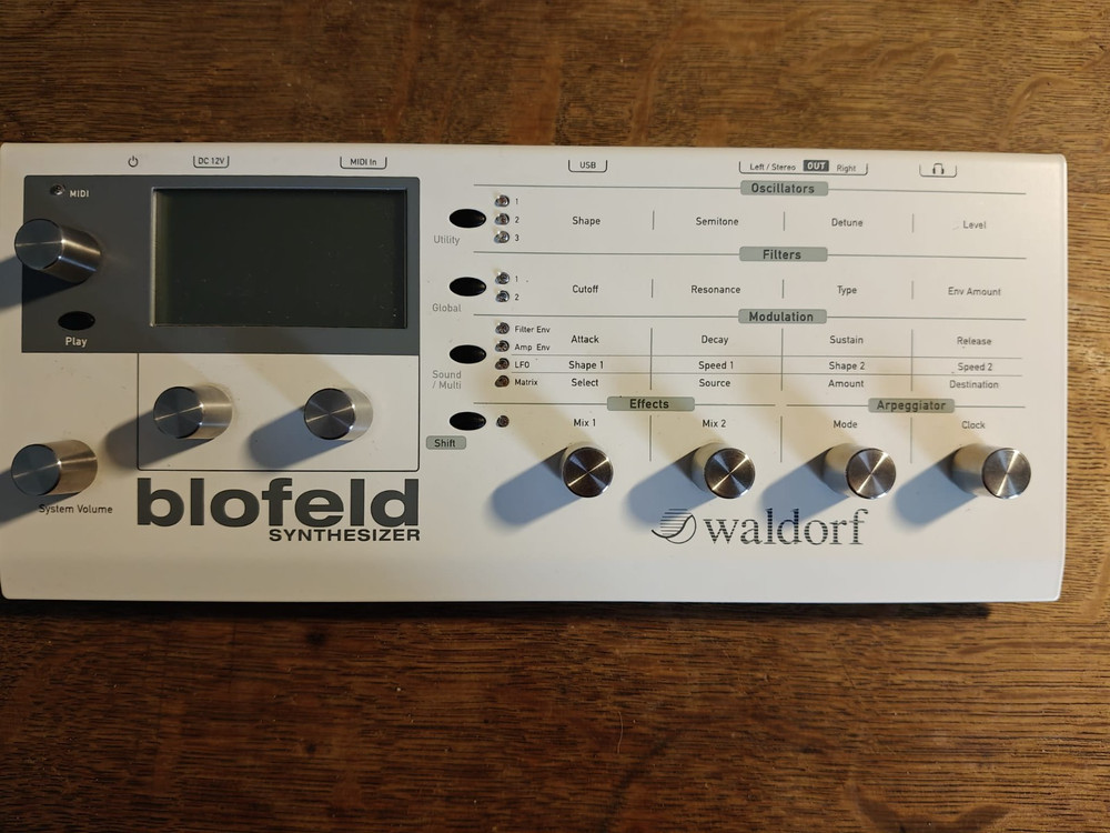 Waldorf Blofeld Desktop Synth SYNTHESIZER – NEW – PERFECT CIRCUIT