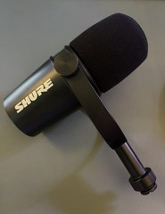 Shure MV7 USB XLR Podcasting Dynamic Microphone – Black